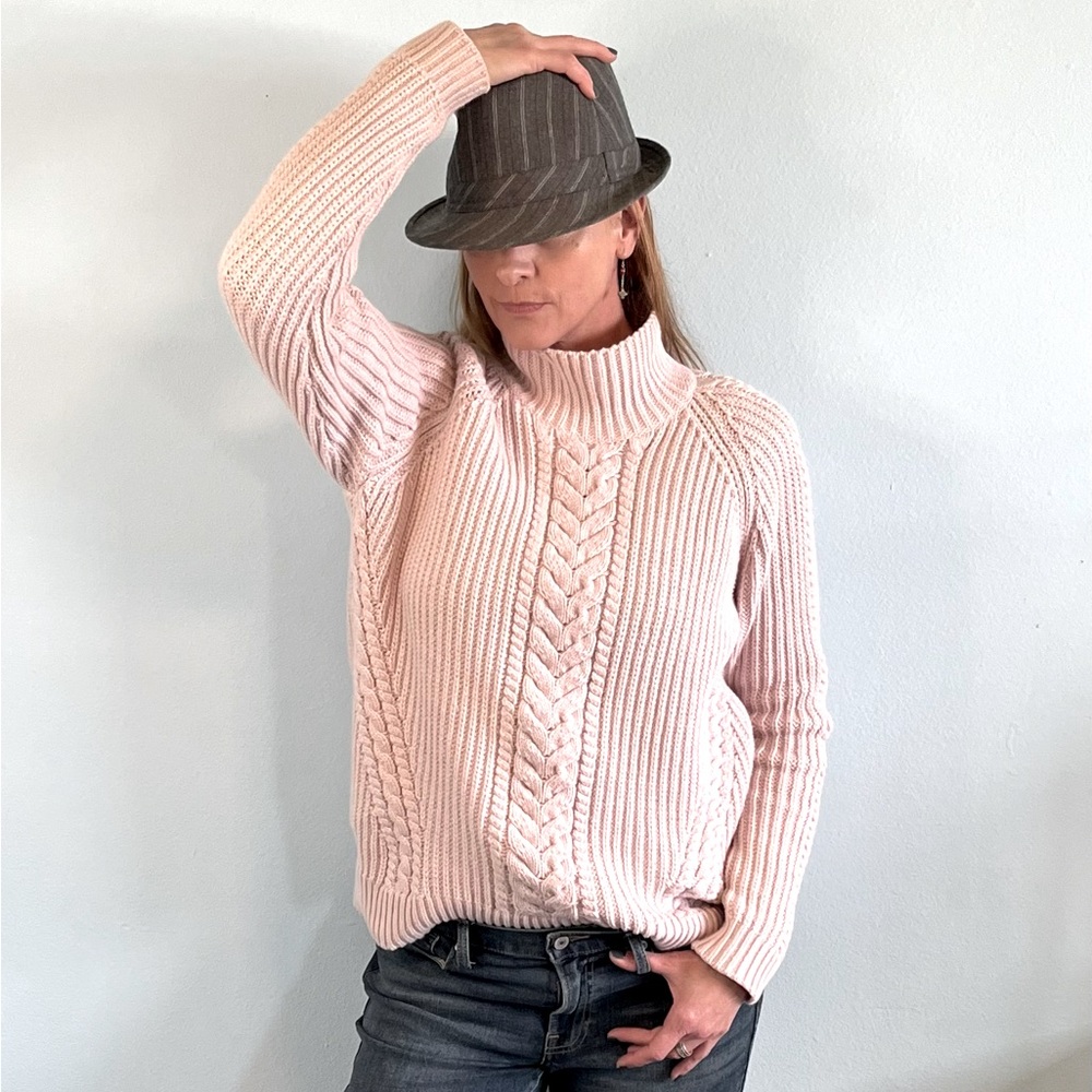 LULULEMON SWEATER, SIZE 8, PALE PINK, VERY WARM, VERY LOVED, GOOD CONDITION.